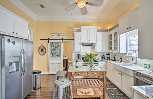 Renovated 'Carnegie Cottage' - Walk to Dtwn! - Foto 9