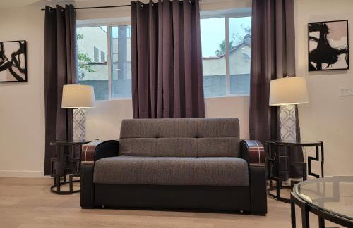 Spacious 2-Bedroom, One and a Half Bath Home in Pico-Robertson Near Beverly Hills and Cedars-Sinai - Foto 9