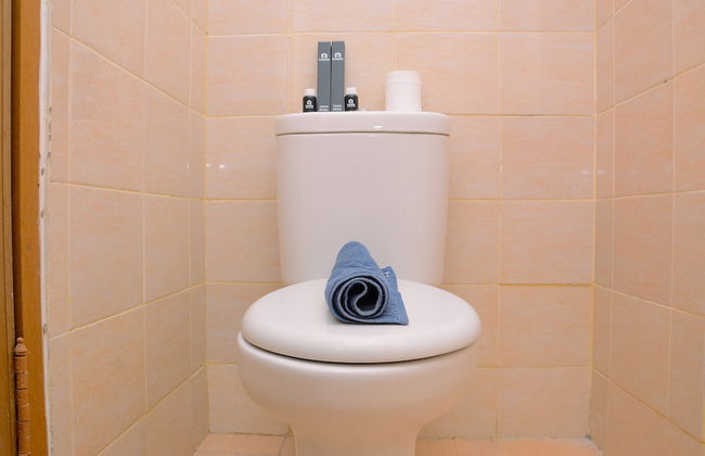 Minimalist and Cozy 2BR Apartment at Casablanca East Residence - Foto 15