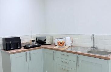 Cosy Corner Cheadle - Photo 10