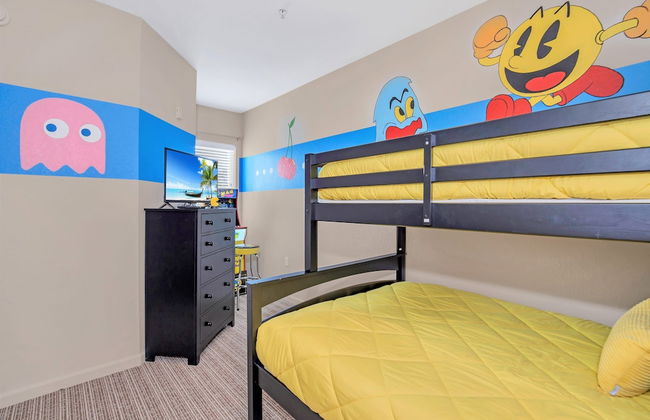 3BR Condo - Hot Tub Games Pool - Near Disney - Foto 16