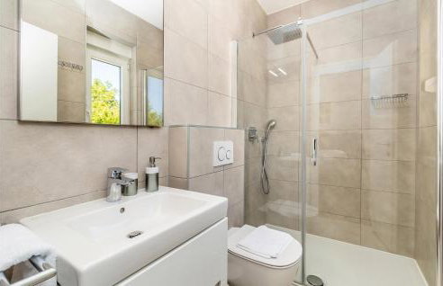 3 Bedroom Gorgeous Home In Linardici - Photo 35