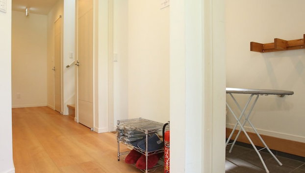 Salji - Foto 3, Entrada interior