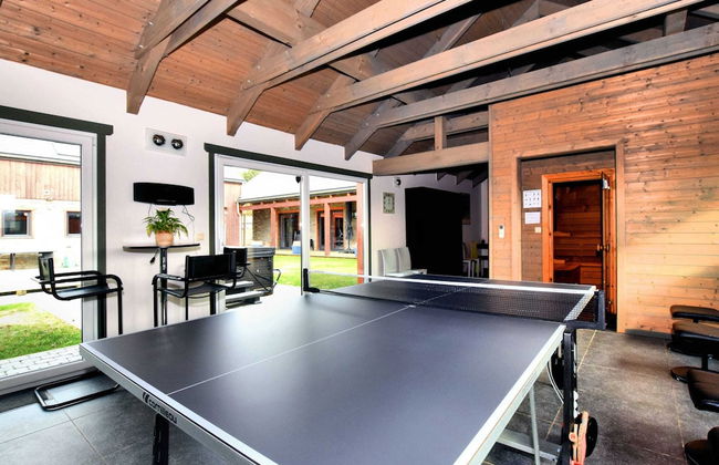 Beautiful Villa with Heated Outdoor Pool, Sauna, Hot Tub in Forest - Photo 28