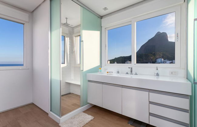 Nice in Leblon View to Morro 2 irm os Guc6 ZN1 - Foto 2