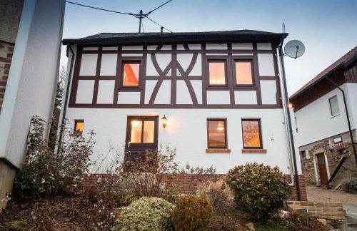 Haus Innerdorf gemütliches Ferienhaus im Taunus - Photo 1