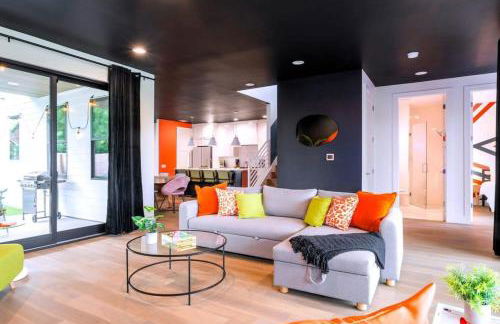 Queens Gambit - 7 Minutes from Downtown - Sleeps 16 - Foto 2