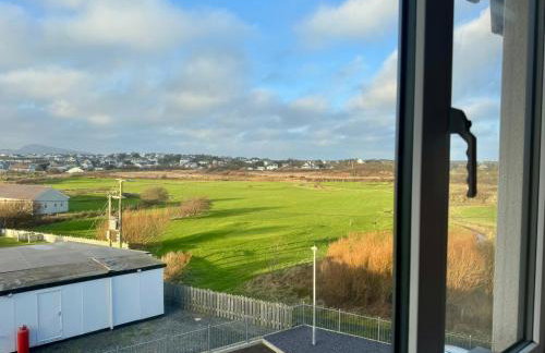 Gwel Y Bae-2 Bed-en-suite-Lift-Pet friendly - Photo 4