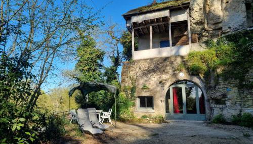 Troglo en bord de Loire, entre vignes et châteaux - Photo 2