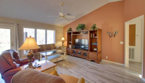 Lake Balboa Access Home with Dock and Yard - Foto 3