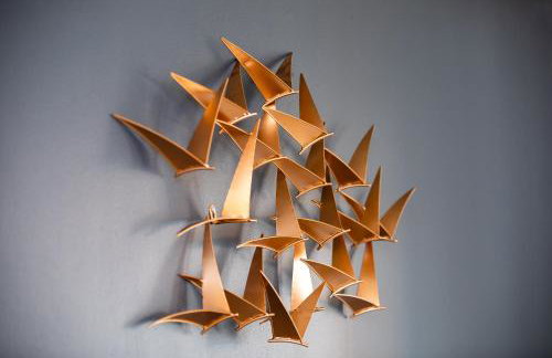 Modern and Spacious Home From Home 1 mile from M1 - with Netflix, Prime Video, PS5, free parking, superfast WiFi, BBQ - Sleeps 11 - By Brightleap Apartments - Foto 6