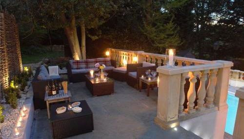 New School Rooms estate close to Bath including heated swimming pool,hot tub,WIFI, pool table, parking - Foto 3