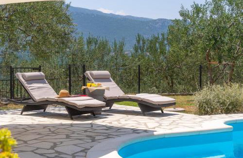 Villa Pasika with private 31m2 pool, summer kitchen with BBQ, 4 bedrooms - Photo 45