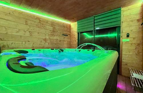 Le Hourmigué maison 130m2 avec jacuzzi à 15mn de Luchon - Foto 6