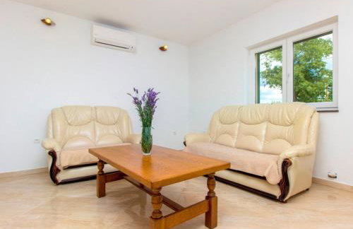 Rural Escape with Pool - Villa Krka - Foto 9