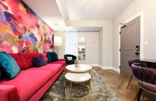 HostWise Stays - 2 King Beds, Free Street Parking, North Side Gem - Foto 26