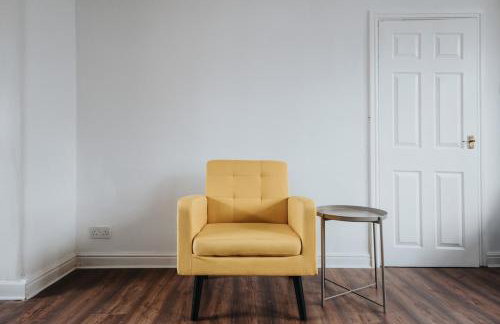 Comfy 3BR Home - Pool Table - Games - Sleeps 8 - Foto 15