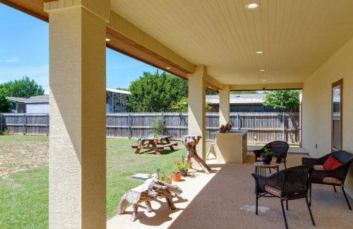 Charming Family Getaway Near Medina River - Foto 28