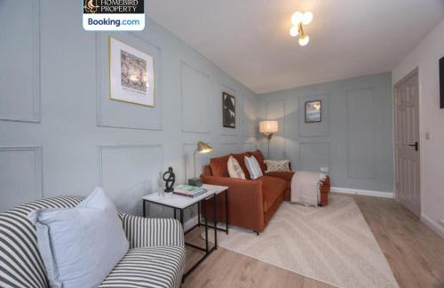 Luxuriou 5 Bedroom House By Homebird Property Management Short Lets & Serviced Accommodation Leeds With Private Parking & Free WiFi - Foto 36