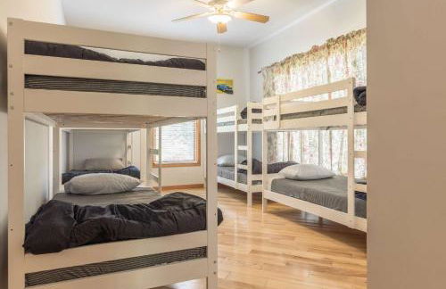 Fall Colors Getaway Walk to Downtown & Ferry - Foto 23