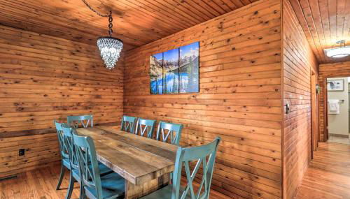 Secluded Cabin with Hot Tub, Game Room and Views! - Foto 3