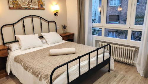 Moderno, luminoso y exterior en calle peatonal - Foto 2