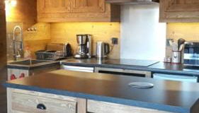 GITE DE MONTAGNE "LE CALOU" AVEC CHEMINEE ET JACUZZI situé à St Laurent-en-Grandvaux - Foto 2