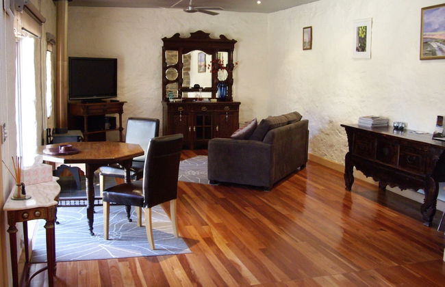 1860 Wine Country Cottages - Photo 9