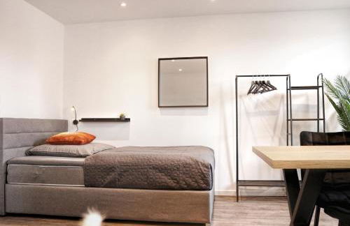 LIGHTPLACE • Größere Gruppen • 4 Einzelzimmer • Boxspring • Smart TV • Biergarten • Restaurant - Foto 30