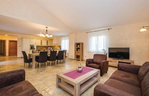 Beautiful Home In Turcic With Wifi - Foto 3