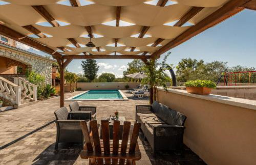 Holiday House Laetitia with pool - Foto 13