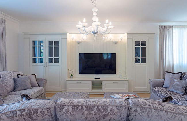 Luxury Lakefront Catullo with pool - Photo 41