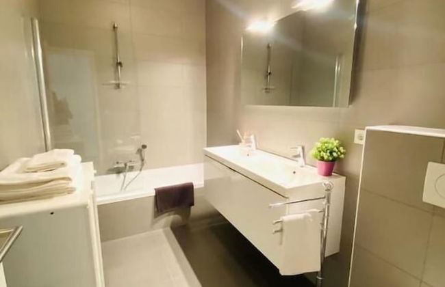 3 bedrooms in Center w Terrace&Parking - Photo 19