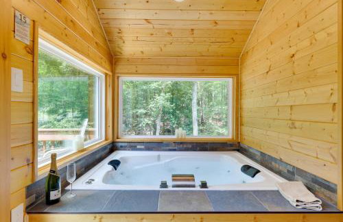 Secluded Cabin, Jacuzzi, Pool Table, King Bed & Fire Pit - Photo 35