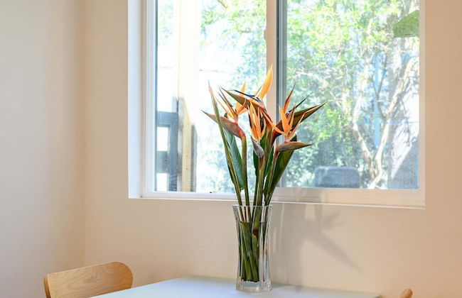 Scenic Retreat With Deck Stunning Views in LA - Foto 26