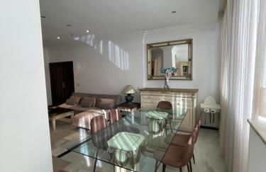 Marbella Beach Front Edificio Mayoral Centro Ciudad y Primera Línea Playa Muy Amplio y Espacioso - Foto 63