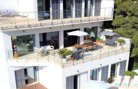 Idyllic 6 bed villa stunning sea view salt pool - Photo 4