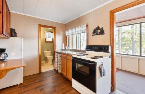 Squam Waterfront 2 bed rental (Suite 6) - Foto 9