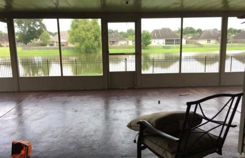 4BR 2BA Family Home On a Lake - Foto 10