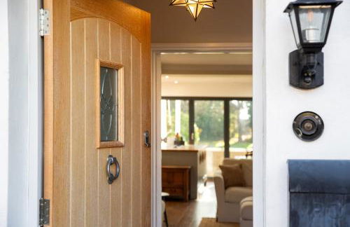 Oxfordshire Country Escape, 3 Bed Getaway - Photo 48