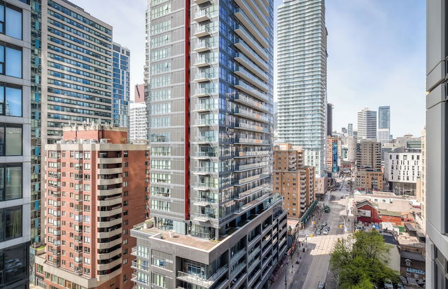 Panorama Suites Downtown Toronto - Photo 40