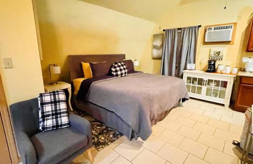 Beaver Lake Studio - King size bed and lake view - Foto 3