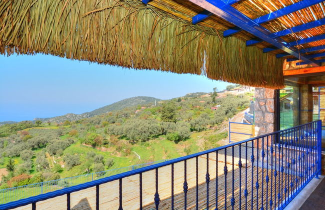 2 Bedroom Private Villa With Infinity Pool and Sea View - Photo 29