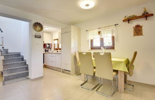 Ferienhaus mit Badminton- und Minifussballplatz - Foto 6