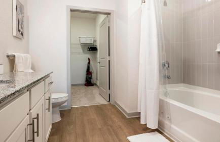 Landing Stunning 1BD Clubhouse Pool - Foto 30