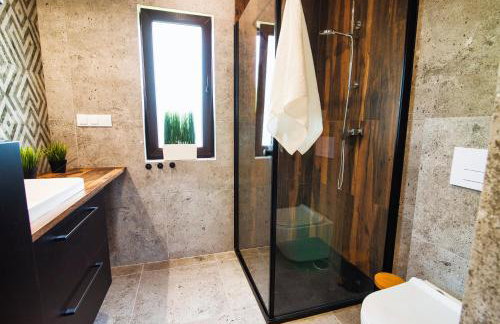 Rumiane Chatki - Domki z Jacuzzi i Basenem - Foto 35