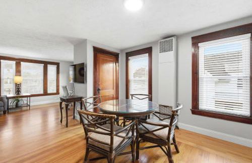 Craftsman Cozy Top Flr 1 Bed1- 1 Ba Private Porch - Foto 3