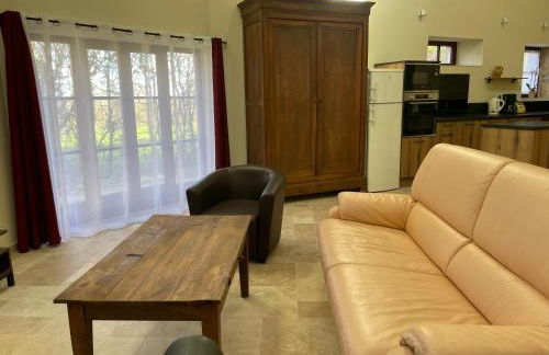 Gîte La Maison des Poètes de 1 à 6 personnes à Treigny Perreuse - Foto 9