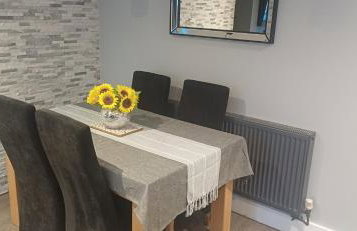 An entire two bed sea side bungalow with lazy spa - Foto 8