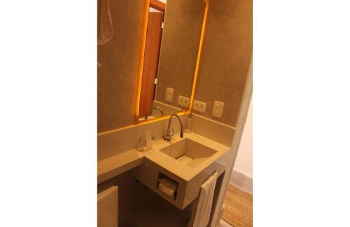 Casa d'Aroeira Residencial Boutique - Centro de Juqueí - Perto de Tudo - 2 quadras do Mar - Serviço de Praia - Roupa de Cama 600 fios algodão Egípcio - Tudo Novo - Estacionamento Interno - Cozinha - Consulte unidades com Ofurô Hidro e Cromoterapia - Foto 70